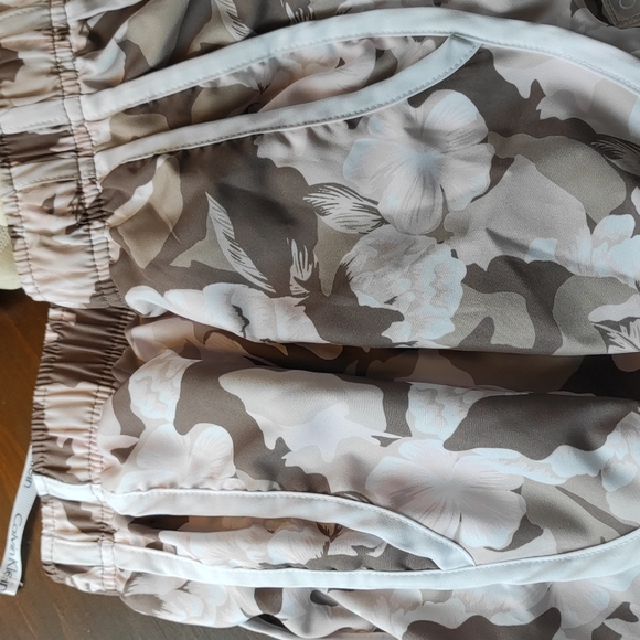 Calvin Klein Short size S/CH - Picture 5 of 5